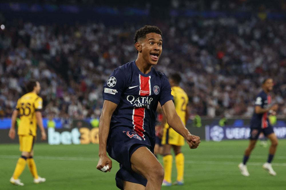 本赛季联盟共有11次35分+10助攻，东契奇一人独占4次